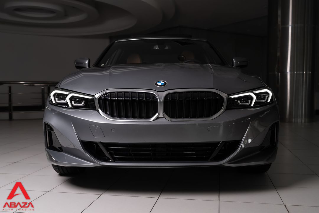 BMW undefined image