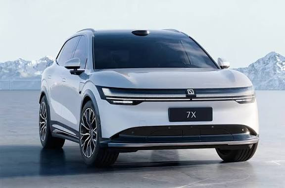 Zeekr undefined image