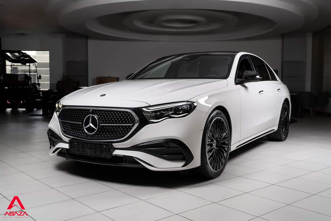 Mercedes-Benz undefined image